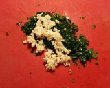 Foto del paso 5 de la receta: Ensalada timbal, de boquerones en vinagre y tomates