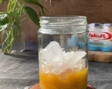 Foto langkah ke 2 dari resep Mangga Kocok Susu Yakult.