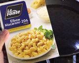 Foto langkah ke 1 dari resep Baked mac and cheese yummy and easy.