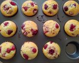 Foto langkah ke 3 dari resep Raspberry Muffins.