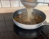 Foto del paso 6 de la receta: Fideuà de calamares (en lata), langostinos y bacalao gratinado con alioli