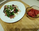 Foto del paso 1 de la receta: Idea de cena saludable: Falsa pizza de queso cottage, jamón ibérico, rúcula, higos y feta