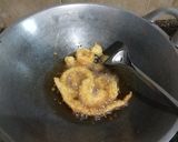 Foto langkah ke 4 dari resep Onion Ring.
