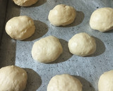 Foto del paso 2 de la receta: Pancitos de crema de leche (9)