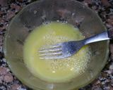 Foto del paso 2 de la receta: Omelette de salame y queso a la provenzal