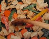 Une image de l'étape 2 de Dinde aux riz, poivrons et carottes au cookeo.