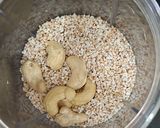 A picture of step 1 of Yellow Amarnath Smoothie/Popped Ramdana Shake For Day 5th Of Navratri Festival🌸✨️.