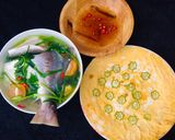 Hình bước làm 2 của món Bữa cơm đủ chất 100 kCanh cá chim nấu ngótTrứng chiên đậu bắp