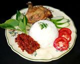 Foto langkah ke 5 dari resep Nasi Ayam Goreng Sambal Bawang Daun Jeruk.
