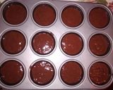 Túrós krémmel töltött kakaós kosárkák muffinsütőben sütve recept fázis 2 fotója