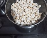 A picture of step 1 of Makhana Chaat.