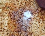 Foto langkah ke 5 dari resep Mie Goreng Simpel.