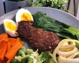 Foto langkah ke 5 dari resep Healthy Diet Food: Steak Tenderloin with Egg and Vegetables.