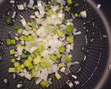 Foto del paso 1 de la receta: Rollos de obleas rellenos de setas y puerros