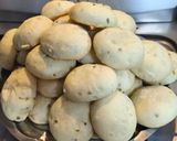 Foto del paso 4 de la receta: Pancitos saborizados de cebolla, aceitunas y ajos