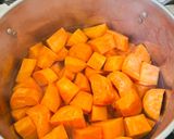 Foto langkah ke 3 dari resep Kolak Ubi Cilembu (Resep No. 110).