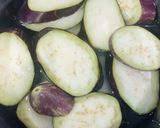 Hình bước làm 1 của món Cà tím kho tiêu