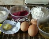 Foto langkah ke 1 dari resep Bolu Buah Naga.