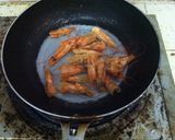 รูปขั้นตอนการทำที่ 2 ของ กุ้งผัดถั่วลันเตากระเทียมพริกไทย