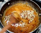 ચીકી(Chikki Recipe in Gujarati) રેસીપી સ્ટેપ3ફોટો