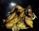 Foto langkah ke 2 dari resep Ayam Kecap Pedas Manis.