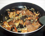 Foto del paso 5 de la receta: Tortellini de carne con setas