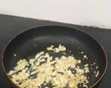Hình bước làm 3 của món Miến dong xào cua