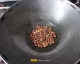 A picture of step 2 of Maharashtrian Kanda Poha.
