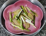 รูปขั้นตอนการทำที่ 3 ของ ไก่นึ่งเต้าเจี้ยว (โต้วเจียงเจิงจี)