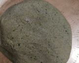 A picture of step 2 of Bajra roti.