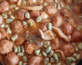 Foto del paso 8 de la receta: Albóndigas con sepia y habas