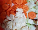 Karalábéleves (nálunk, gerze-bürze leves 🙂) recept fázis 1 fotója