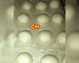 A picture of step 7 of Pillow Donuts.