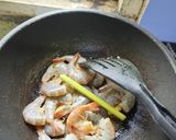 Foto langkah ke 4 dari resep Udang Cumi Saos Padang Sedap Mantap.
