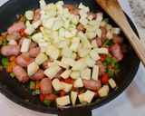 Foto del paso 4 de la receta Pisto con salchichas frescas