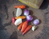Foto langkah ke 1 dari resep Tumis Kerang Pedas Manis.