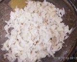 A picture of step 1 of Flattened rice creamy pizza.