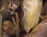 Gyöngyöstyúk húsleves recept fázis 1 fotója