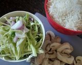 A picture of step 1 of Mushroom fried rice.