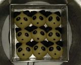 A picture of step 10 of Panda pull apart bread without oven.