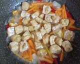 Foto langkah ke 3 dari resep Oseng Tauge Tahu Wortel.