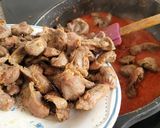 Foto del paso 5 de la receta: Mollejas en salsa de tomate
