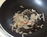Foto langkah ke 3 dari resep Tumis kentang-wortel sesame.