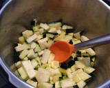 Foto del paso 1 de la receta: Crema de calabacín con queso fresco