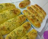 Foto langkah ke 8 dari resep Parmesan Cheese Breadstick Ala Tintin Rayner.