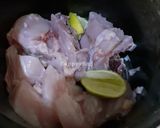 Foto langkah ke 1 dari resep Ayam Kesrut khas Banyuwangi / Ayam Uyah Asem.
