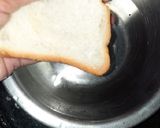 A picture of step 2 of Paneer mawa bread rolls.