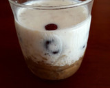 Foto del paso 3 de la receta: Puré de manzana con levadura de cerveza, cerezas y quéfir