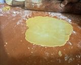 A picture of step 4 of Home made meat pie.