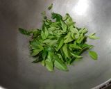 কারি-রসুন ভাজা(curry rasun bhaja recipe in Bengali) রেসিপির ধাপ 3 ছবি